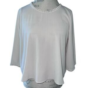 Bejeweled Brand Women’s Blouse Tan 3/4 Bell Sleeves Crochet Neck Trim SizeM EUC